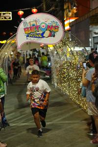 BIB: 
                            <button type="button" onclick="openModal(21831384)" class="btn btn-primary btn-sm float-right btn-popup" data-toggle="modal" data-target=".modal-high-quality">
                        <i class="fas fa-shopping-cart"></i> Add to Cart
                    </button>
                                            <button type="button" onclick="isThisMe(21831384, true)" class="btn btn-success btn-sm float-right btn-popup btn-isme hidden" data-toggle="tooltip" data-placement="bottom" title="นี่คือรูปของคุณใช่ไหม คลิกที่นี่เพื่อเอาเข้าอัลบั้ม">
                        <i class="fas fa-plus"></i> Add to album
                    </button>
                    <button type="button" onclick="isThisMe(21831384, false)" class="btn btn-warning btn-sm float-right btn-popup btn-isnotme hidden">
                        <i class="fas fa-ban"></i> Remove from album
                    </button>